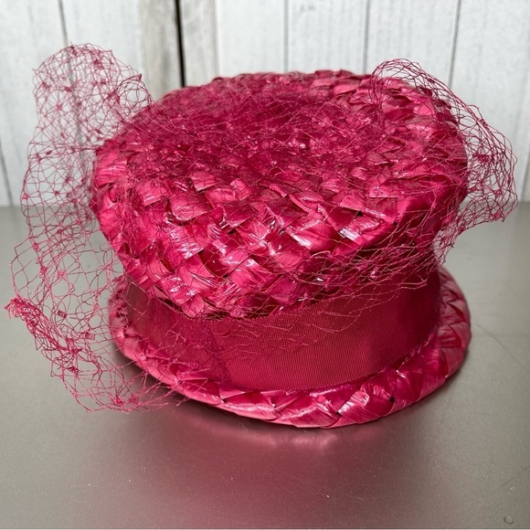 Vintage Bright Pink Raffia Staw basket weave Ladies Cloche Bucket Hat - Picture 2 of 7